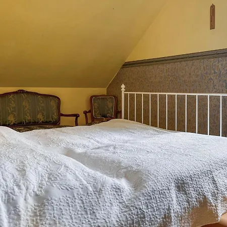 4 Bedroom Amazing In Semesterbostad